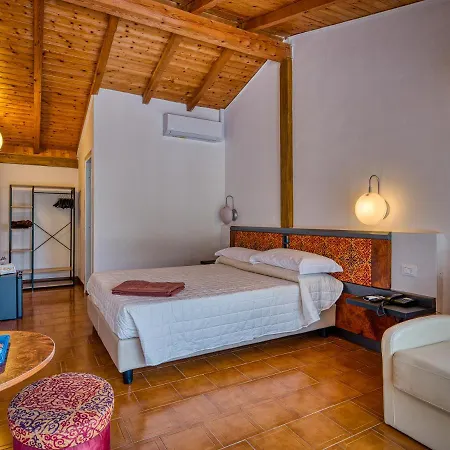 Hotel Leonardo Da Vinci Limone sul Garda Exterior foto