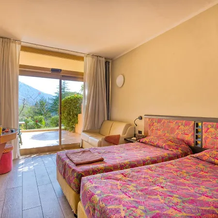 Hotel Leonardo Da Vinci Limone sul Garda Exterior foto